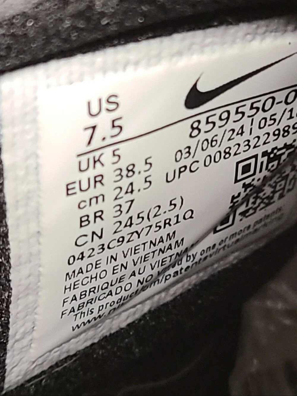 Nike Air Max Thea Mid Black Sail casual hybrid sneaker boots size 7.5